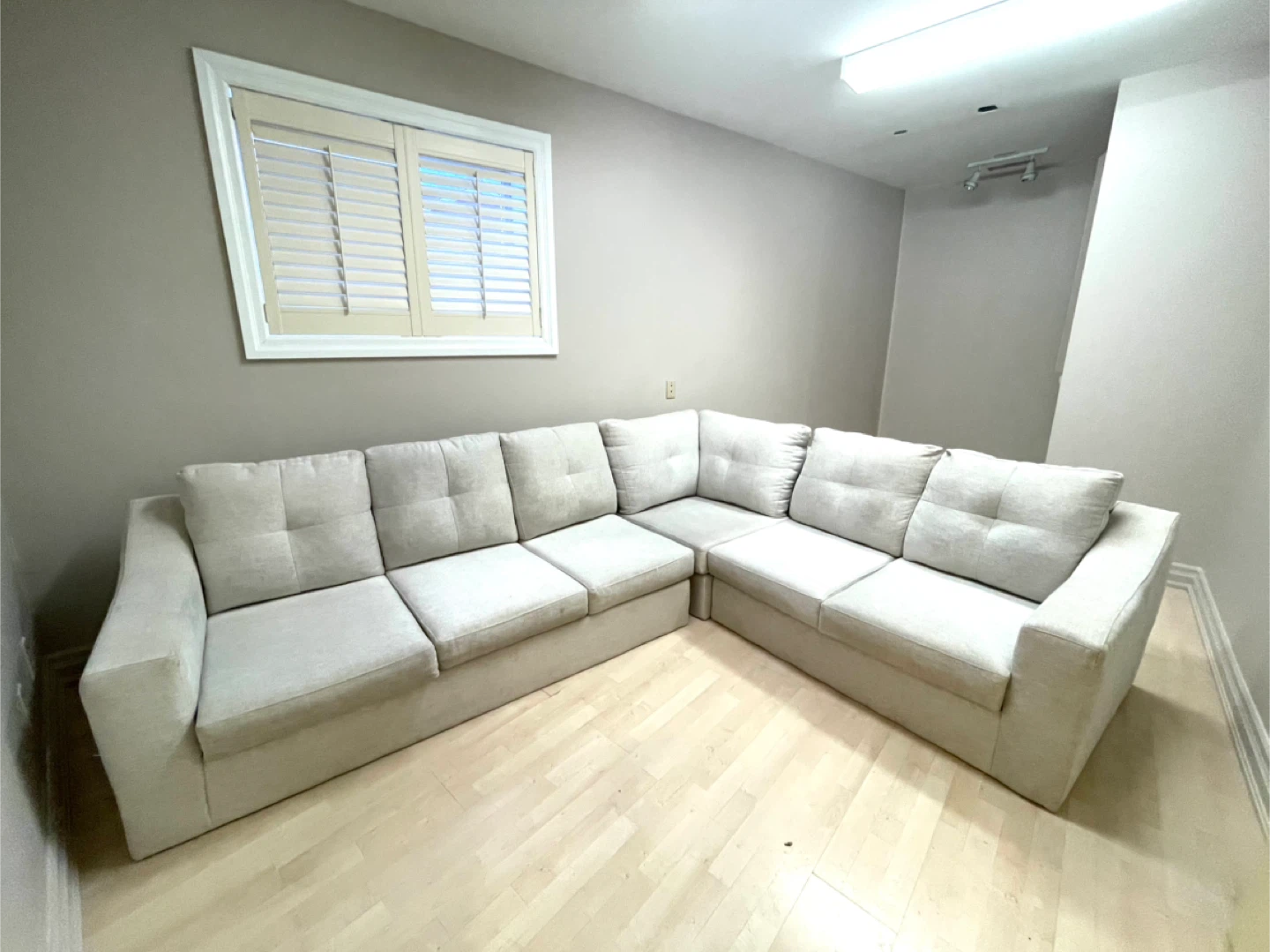 Sectional sofa
