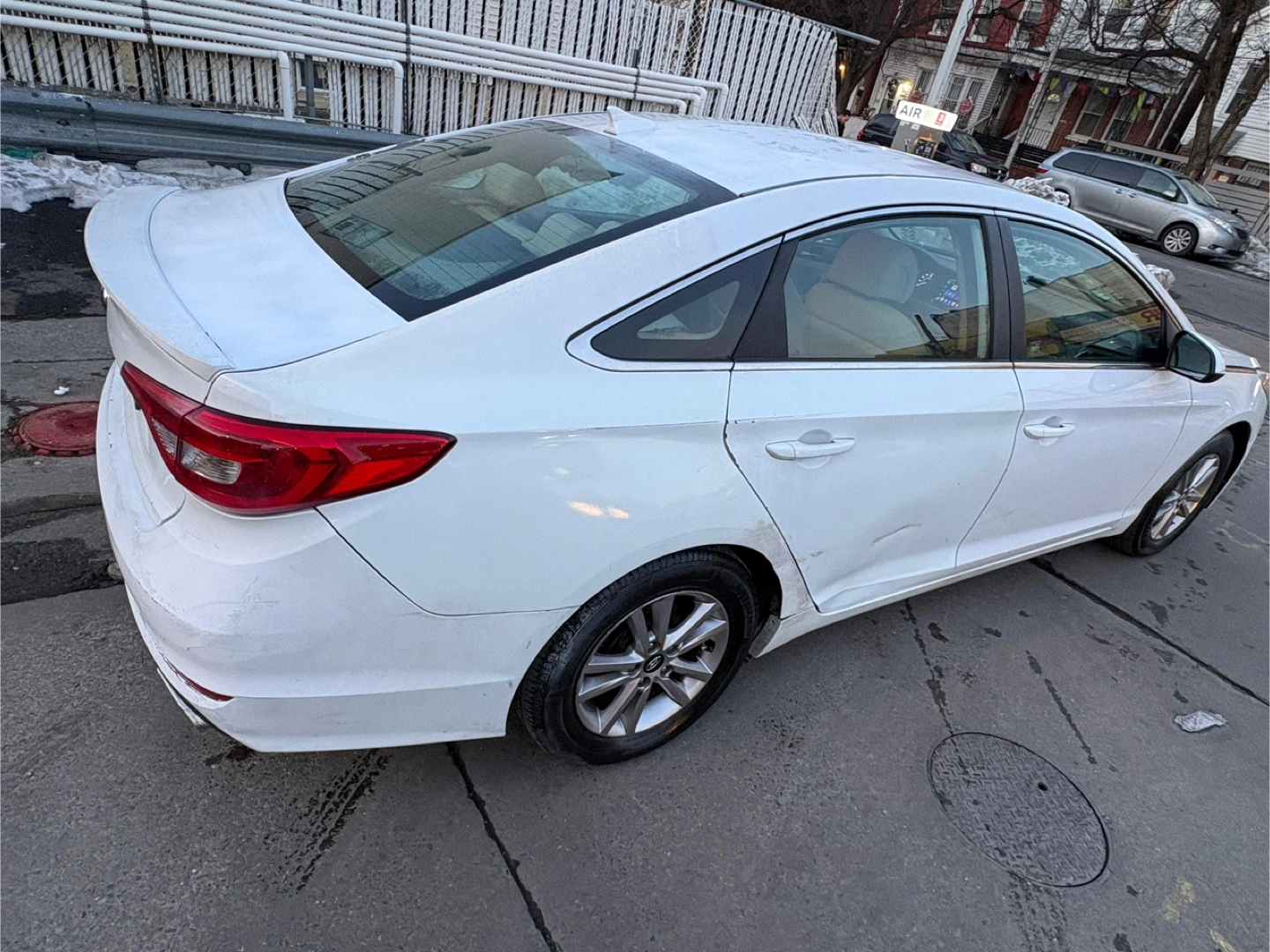 White Hyundai Sonata - photo 3
