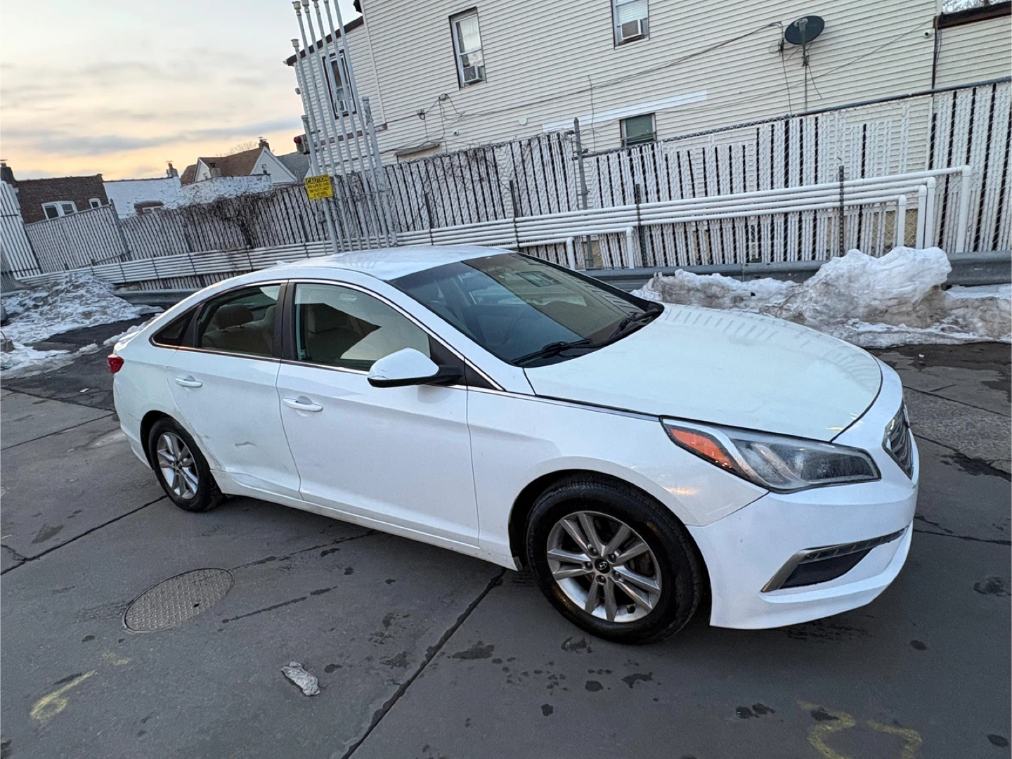 White Hyundai Sonata - photo 2