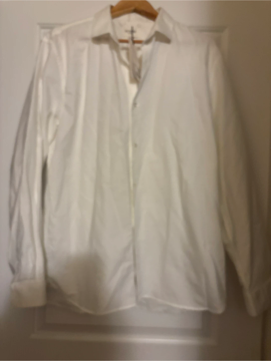New with tags October White Button-Up Dress Shirt, size 44 - photo 2