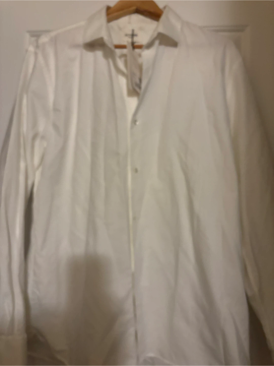 New with tags October White Button-Up Dress Shirt, size 44 - photo 3