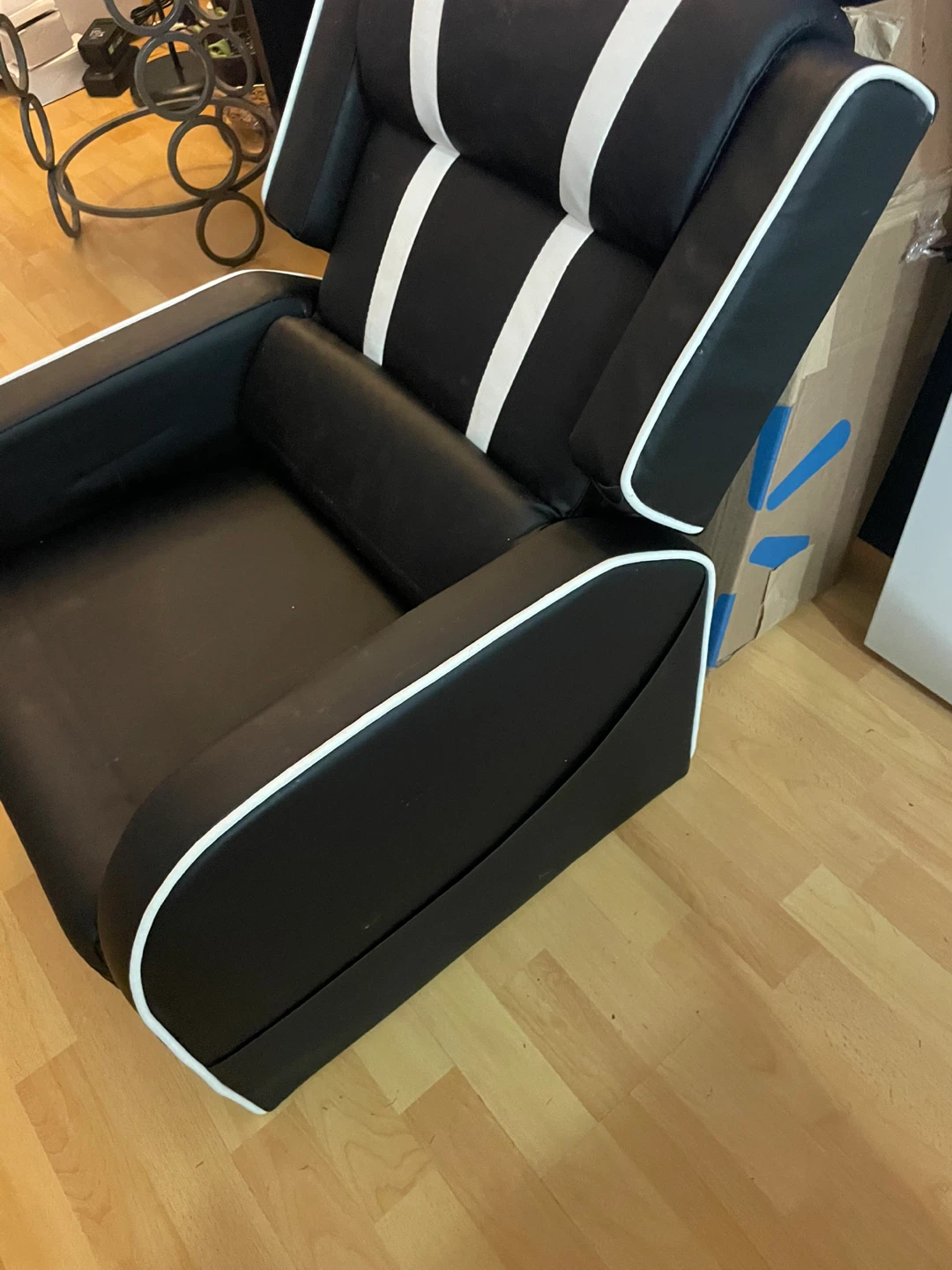 Black and White Recliner Chair(For children under 10 years old) - photo 2