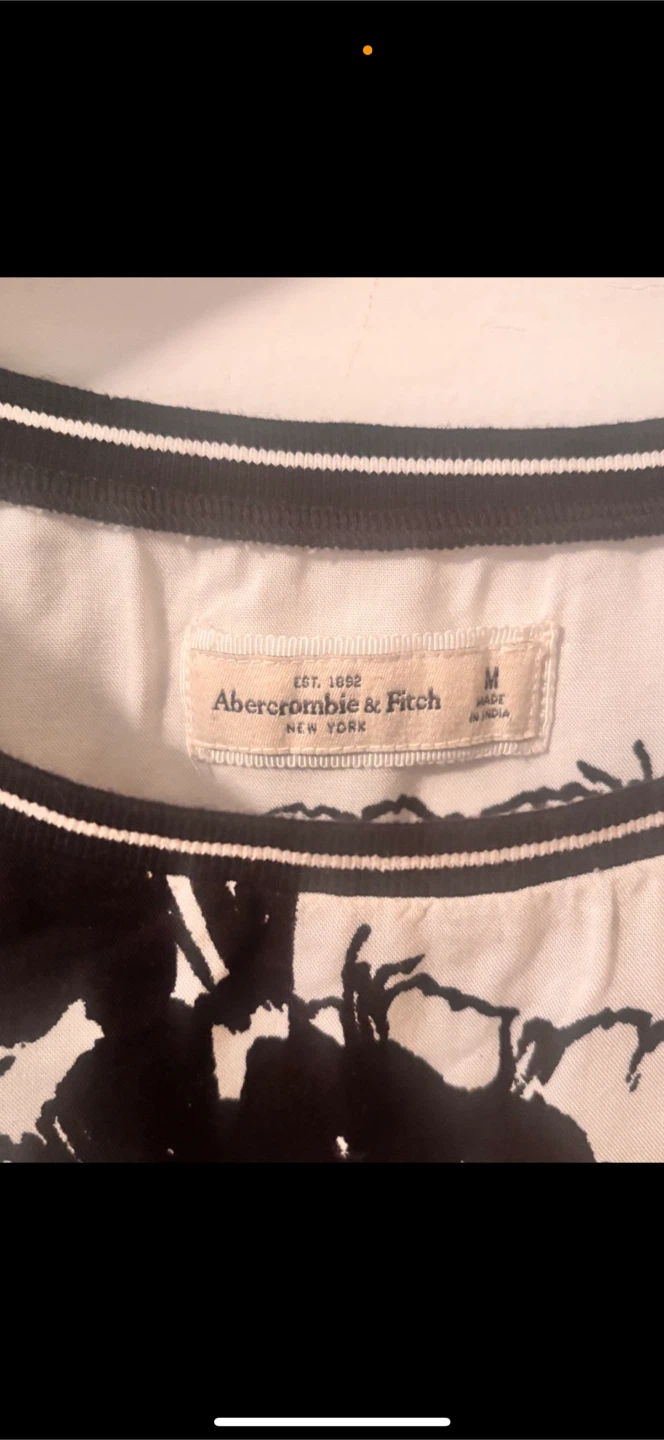 Abercrombie & Fitch Black and White Floral Crop Top - Size M - photo 3