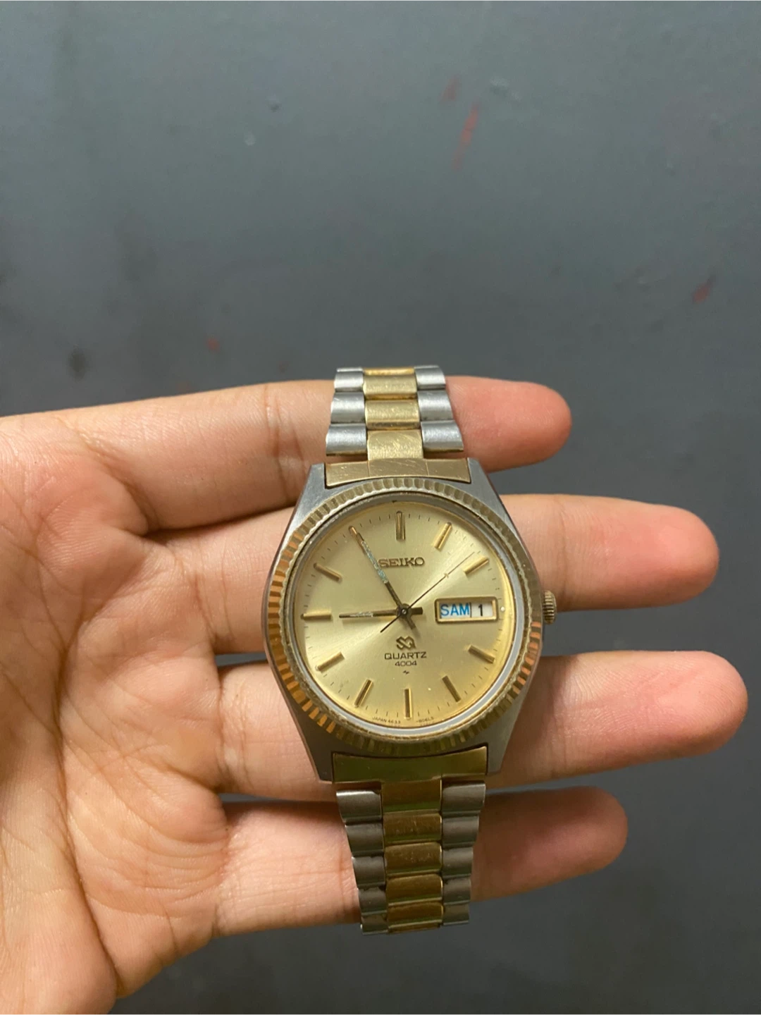 Seiko Quartz Day Date Two Tone Watch Ref 4303 0069