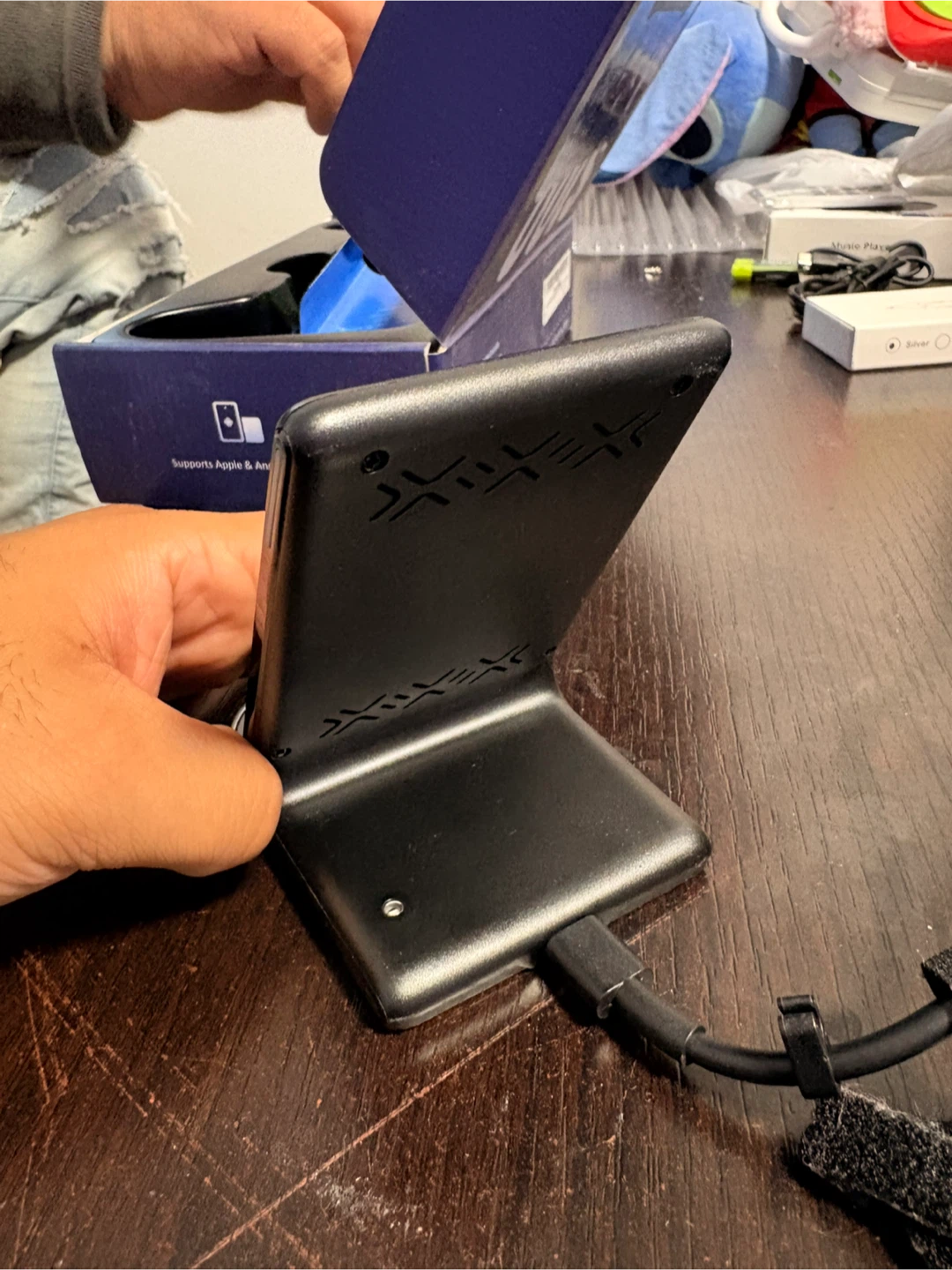 INUI Wireless Charger Stand - Black - photo 3