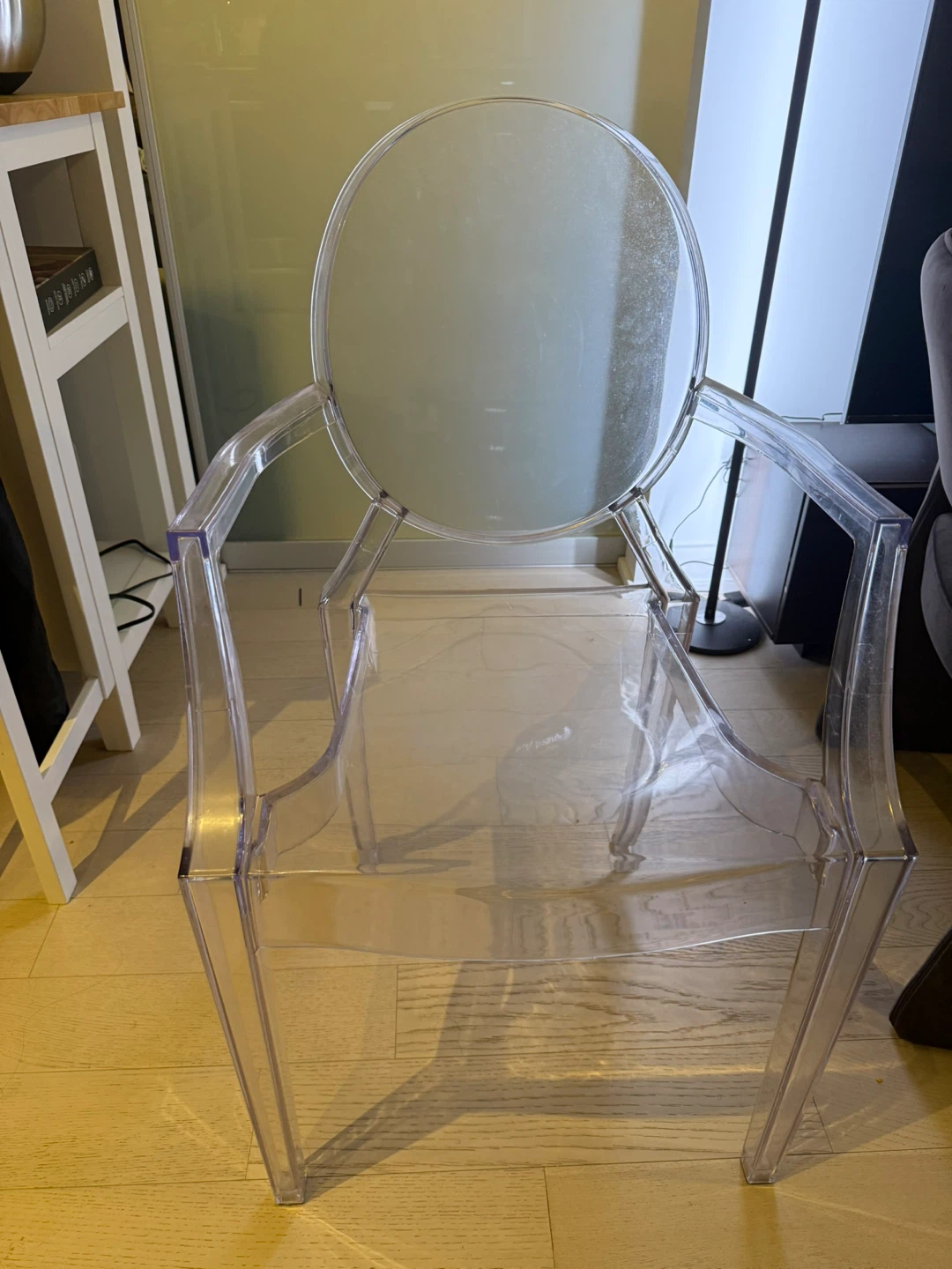 Clear Ghost Chair - photo 2