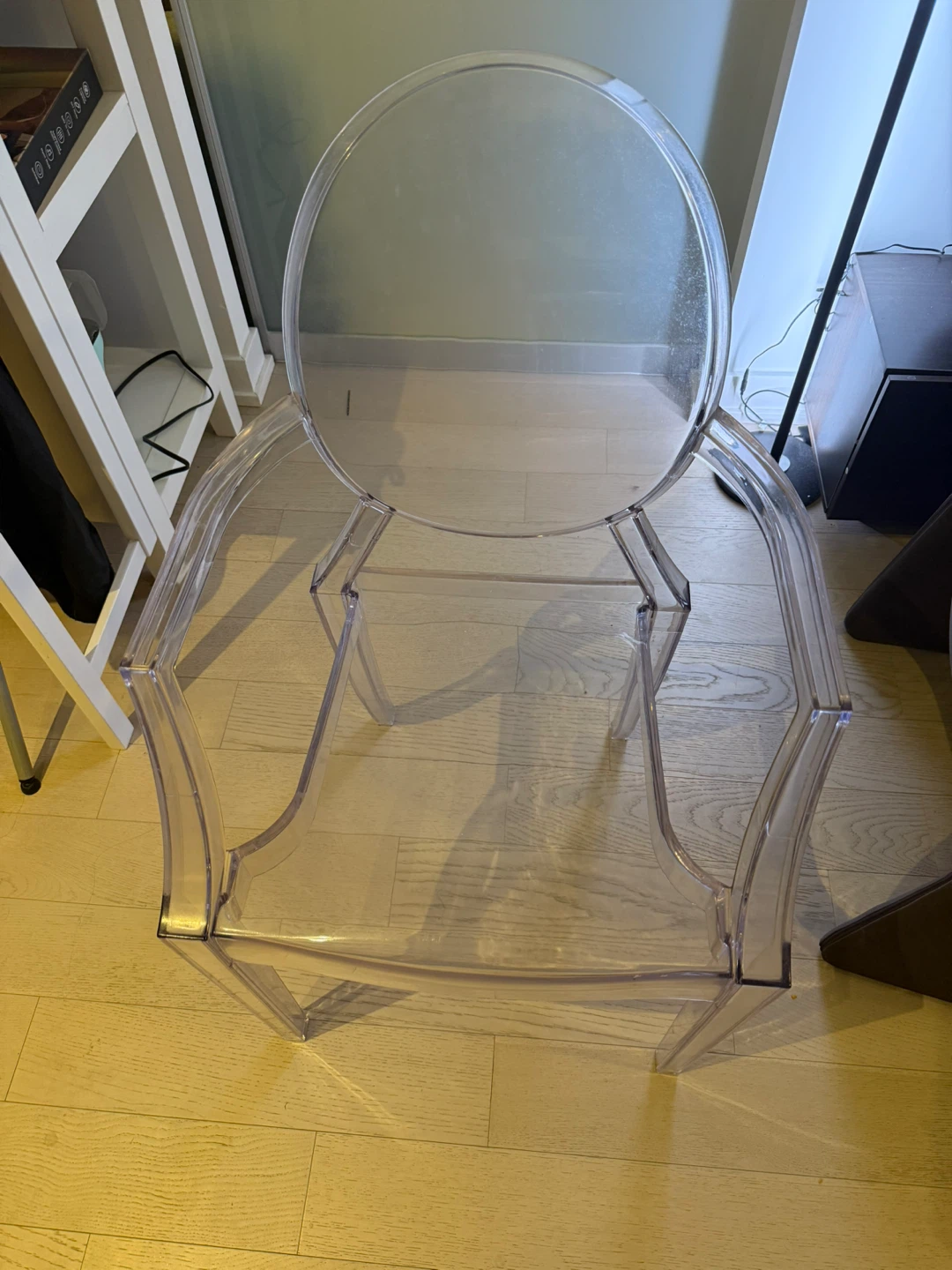 Clear Ghost Chair - photo 3