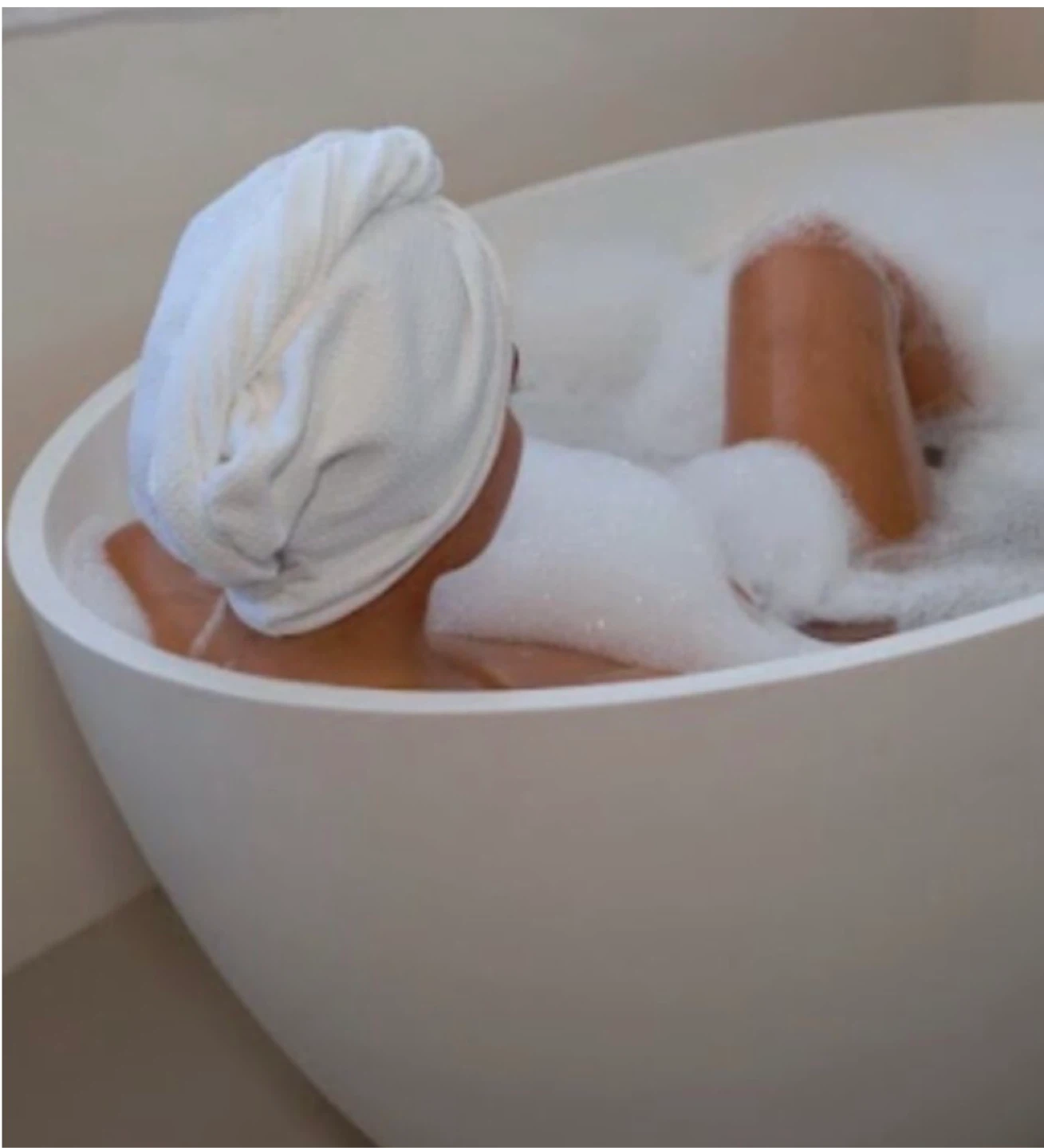 Keune Coco White Microfiber Hair Towel Clean Routine - photo 3