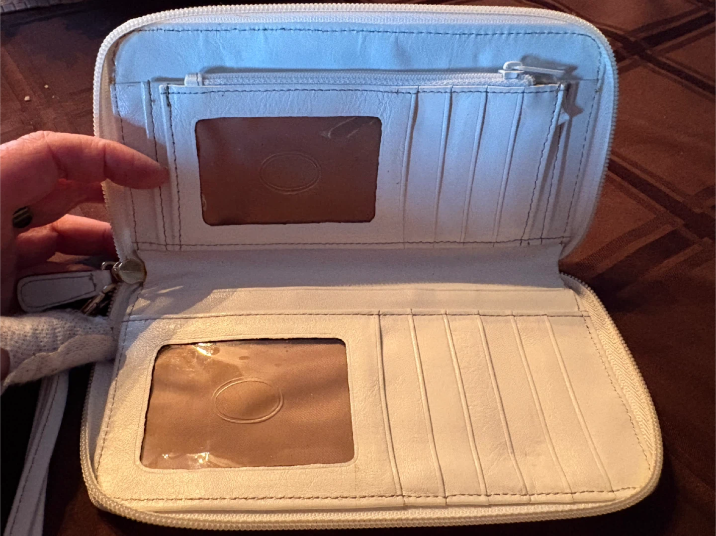 Danier Leather Genuine Leather Wristlet Wallet - White - photo 3