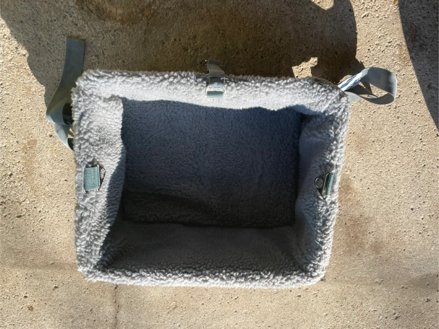 Fluffy Pet Car Seat Booster - photo 2