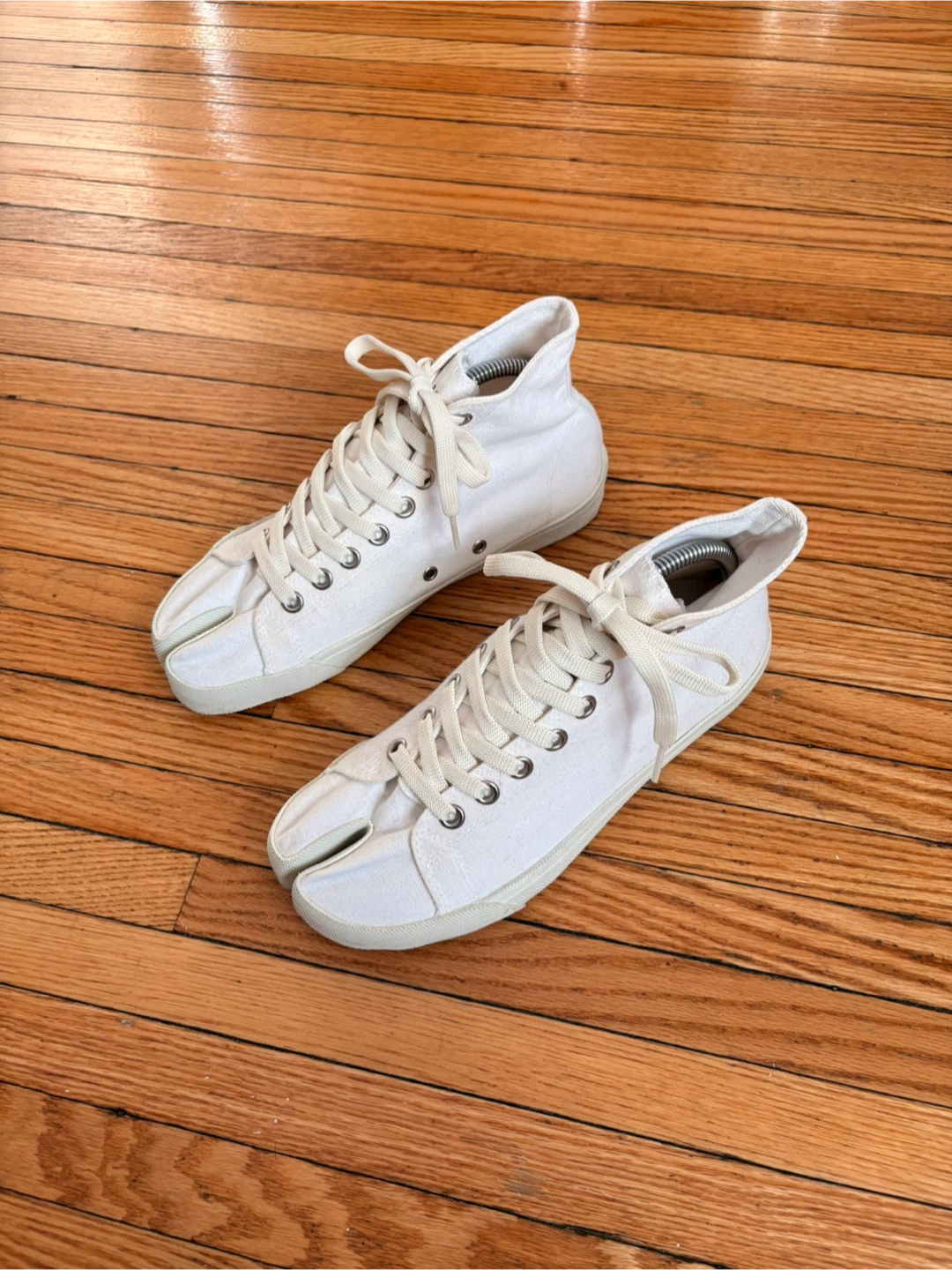 Maison Margiela White Canvas Tabi Sneakers - photo 5