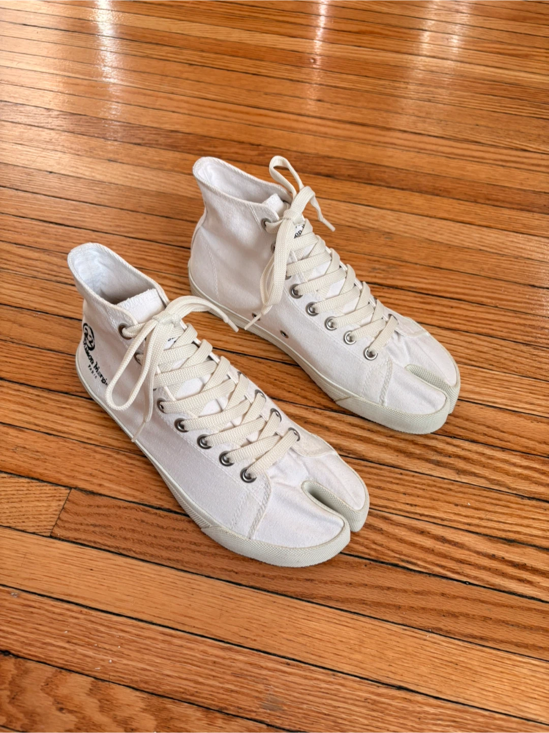 Maison Margiela White Canvas Tabi Sneakers - photo 3