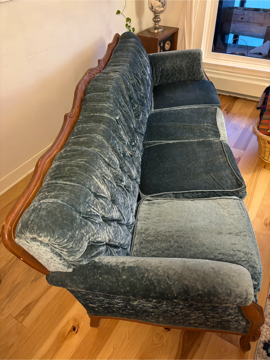 Antique Velvet Tufted Sofa - photo 2