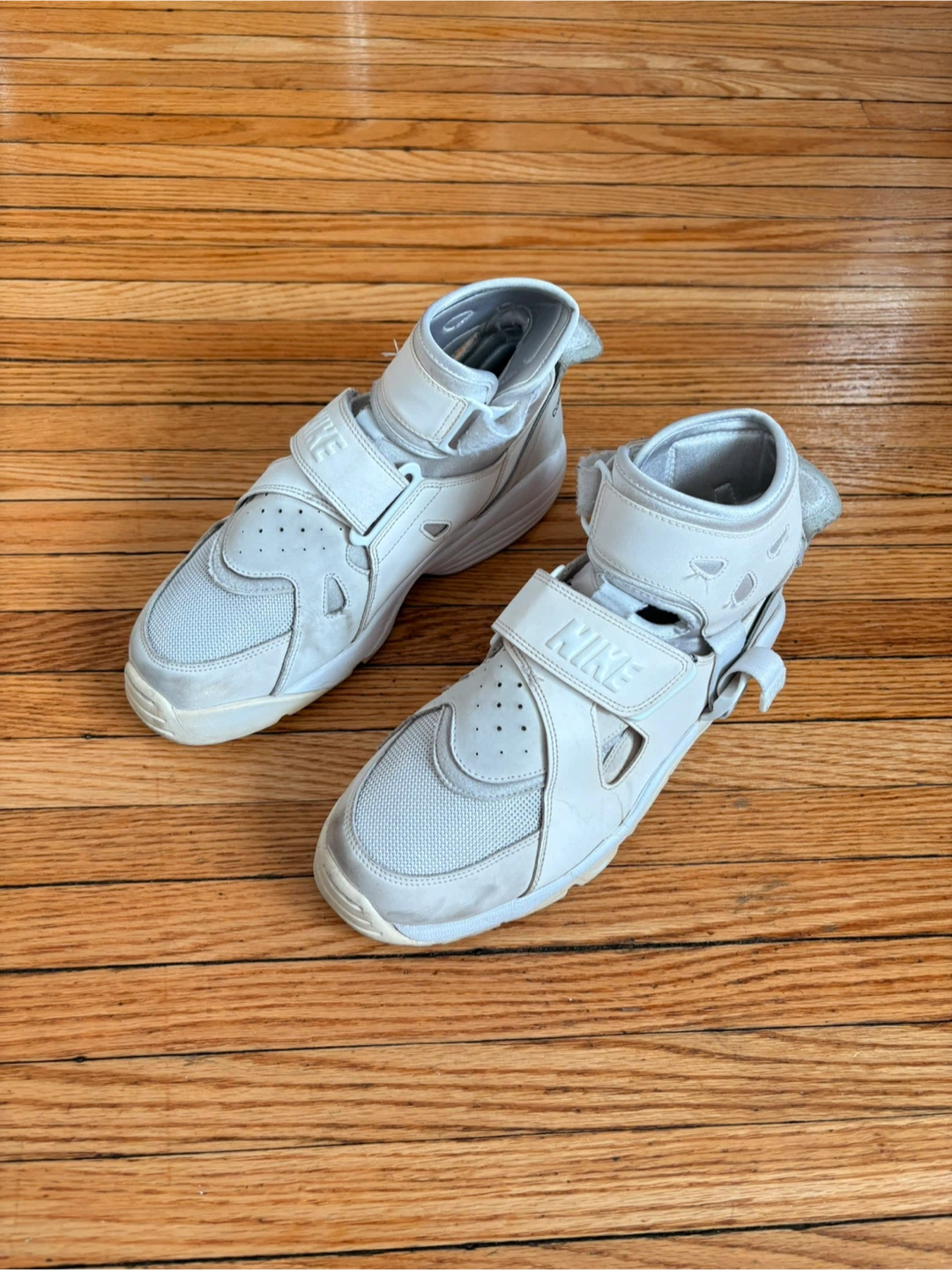 Comme des Garcons Homme+ Nike Carnivore Sneakers (White) - photo 3