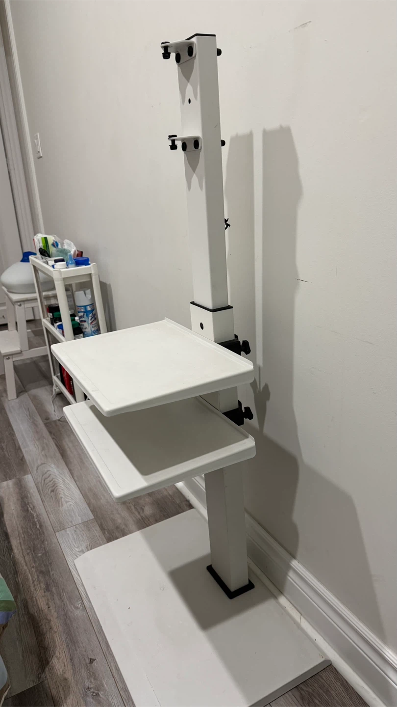White Multi-Tier AV Cart/Stand
