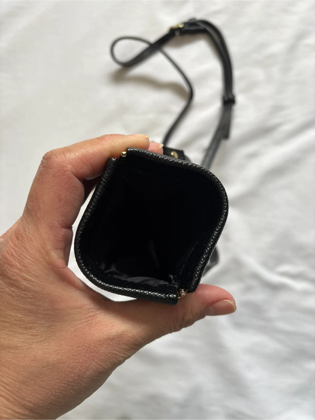 CARPISA Black Faux Leather Phone Pouch with Strap - photo 4