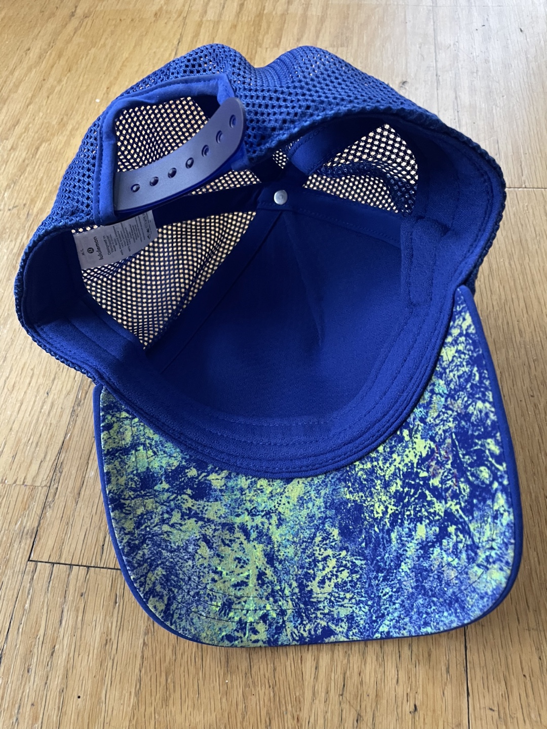 Limited Edition Lululemon Hat - photo 2