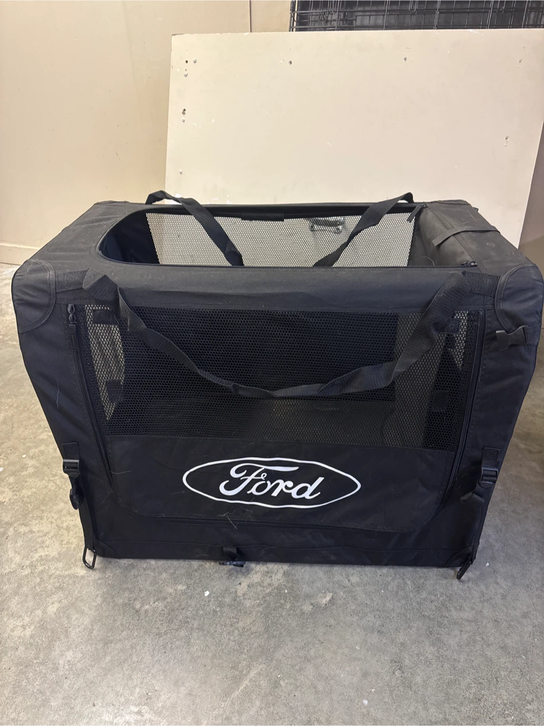 Ford Soft Pet Carrier Crate