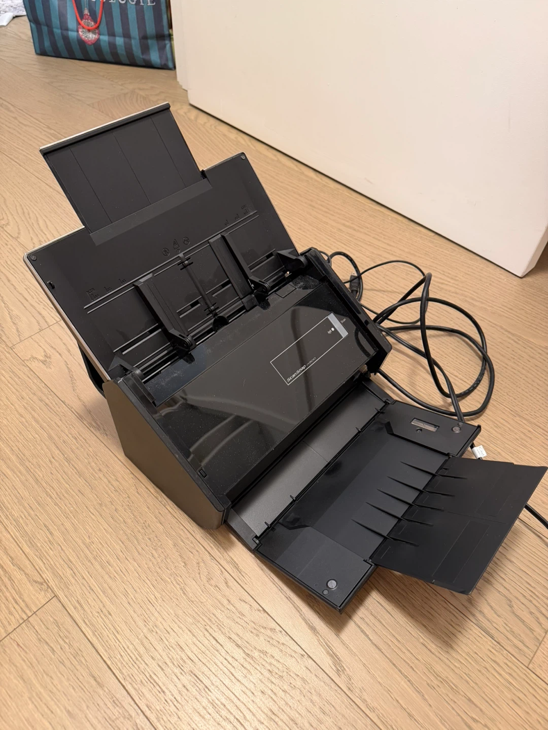Fujitsu ScanSnap iX500 Document Scanner