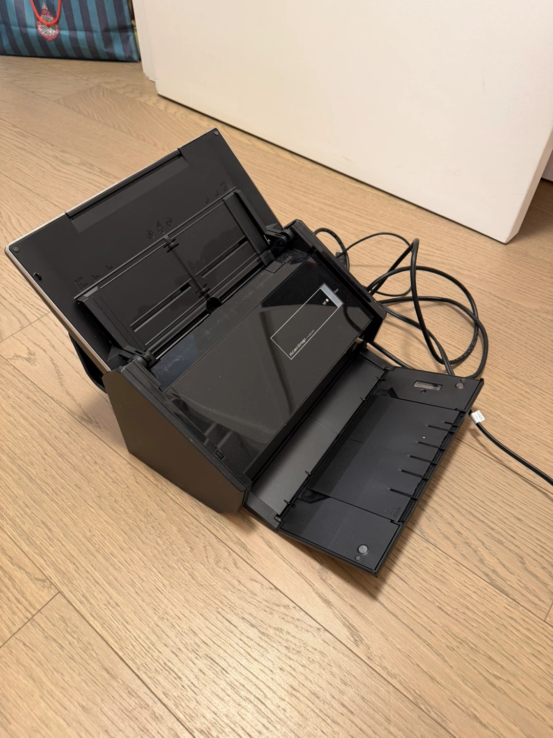 Fujitsu ScanSnap iX500 Document Scanner - photo 2