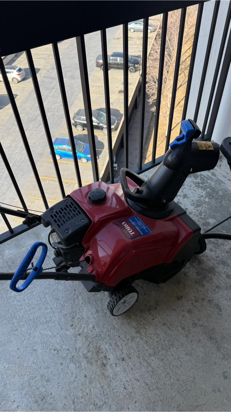 Toro Power Clear 518 ZR Snow Blower - photo 3