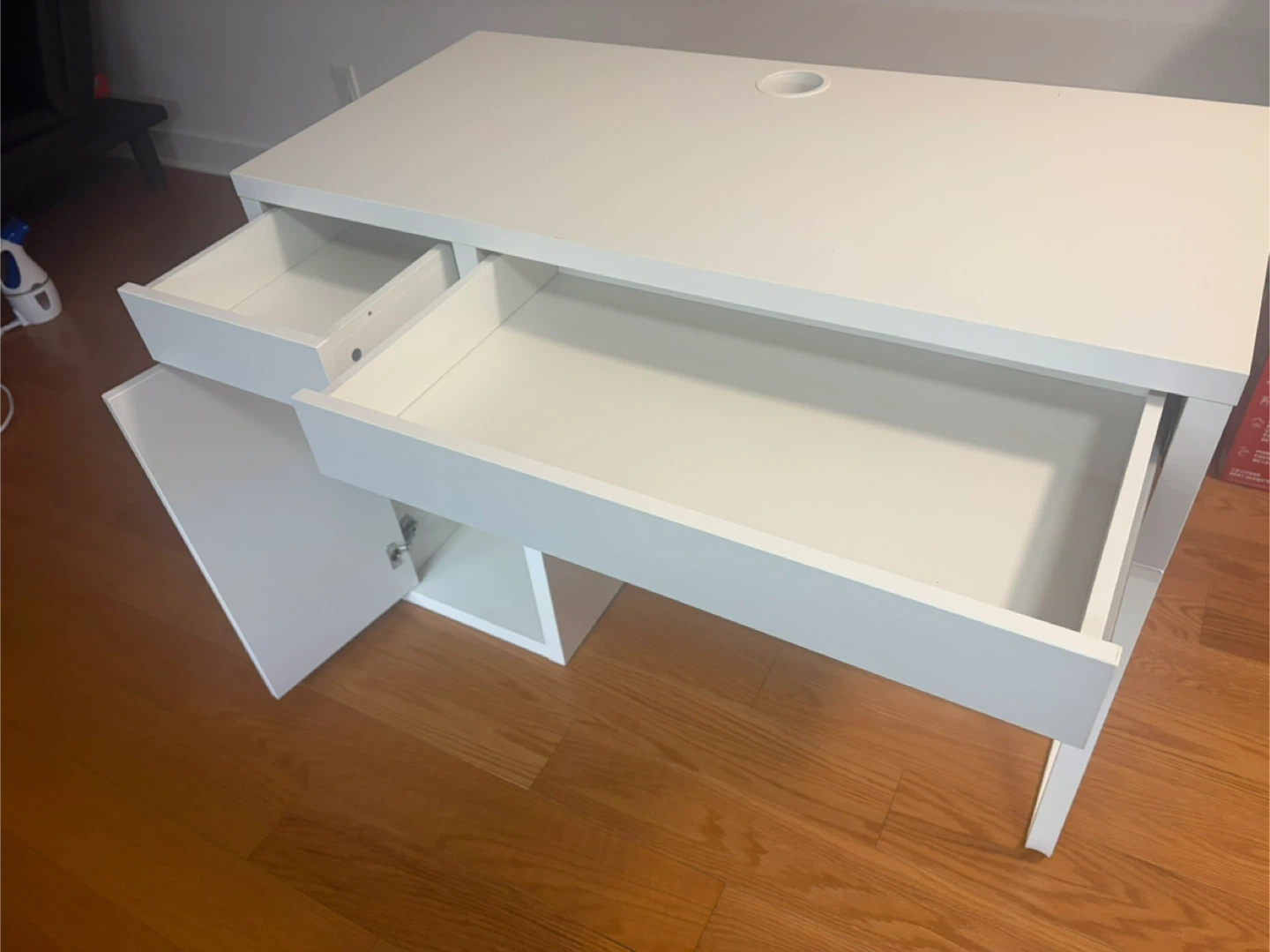 IKEA MICKE Desk - White