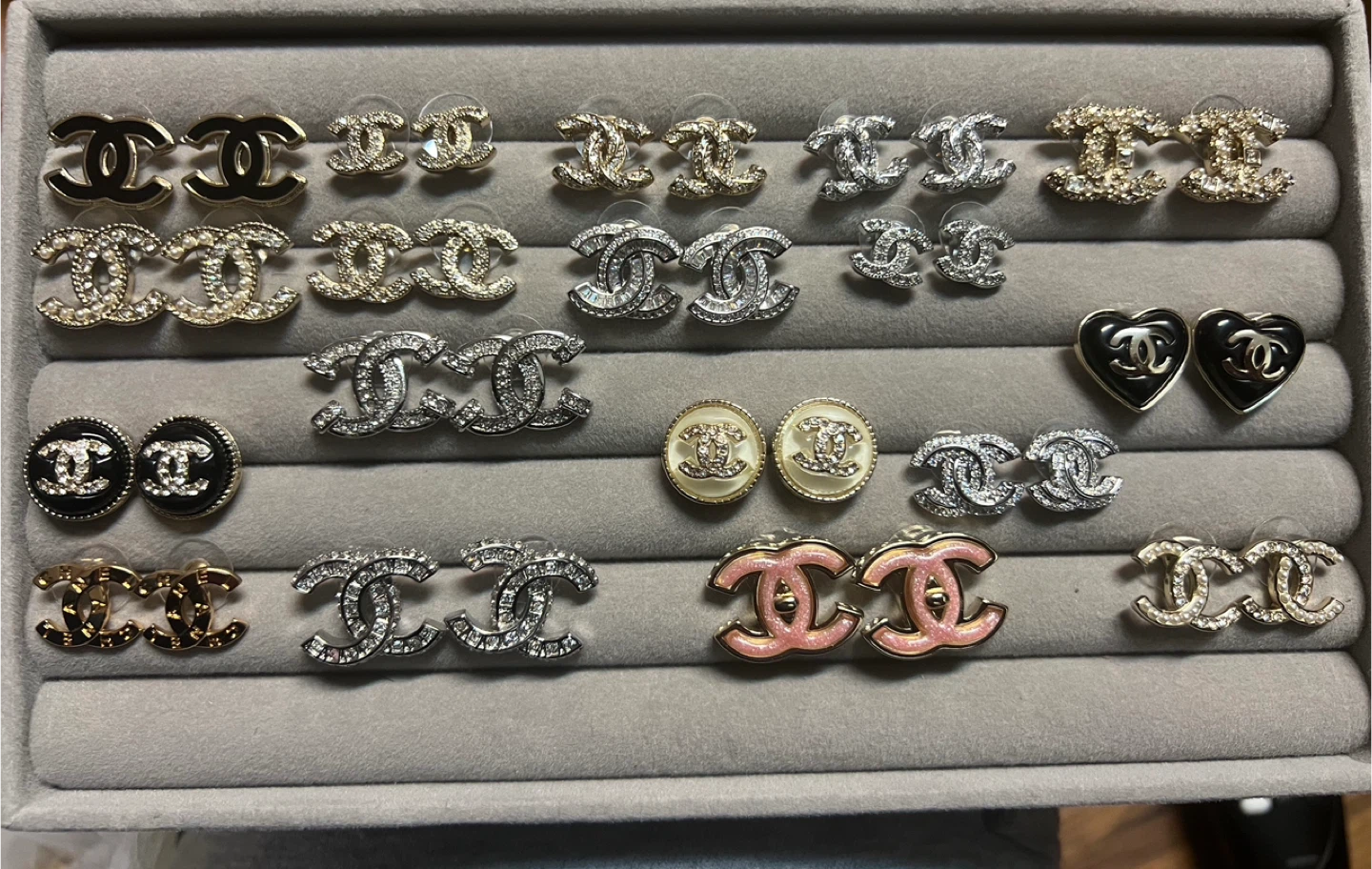 Assorted Designer Earrings Set - photo 2