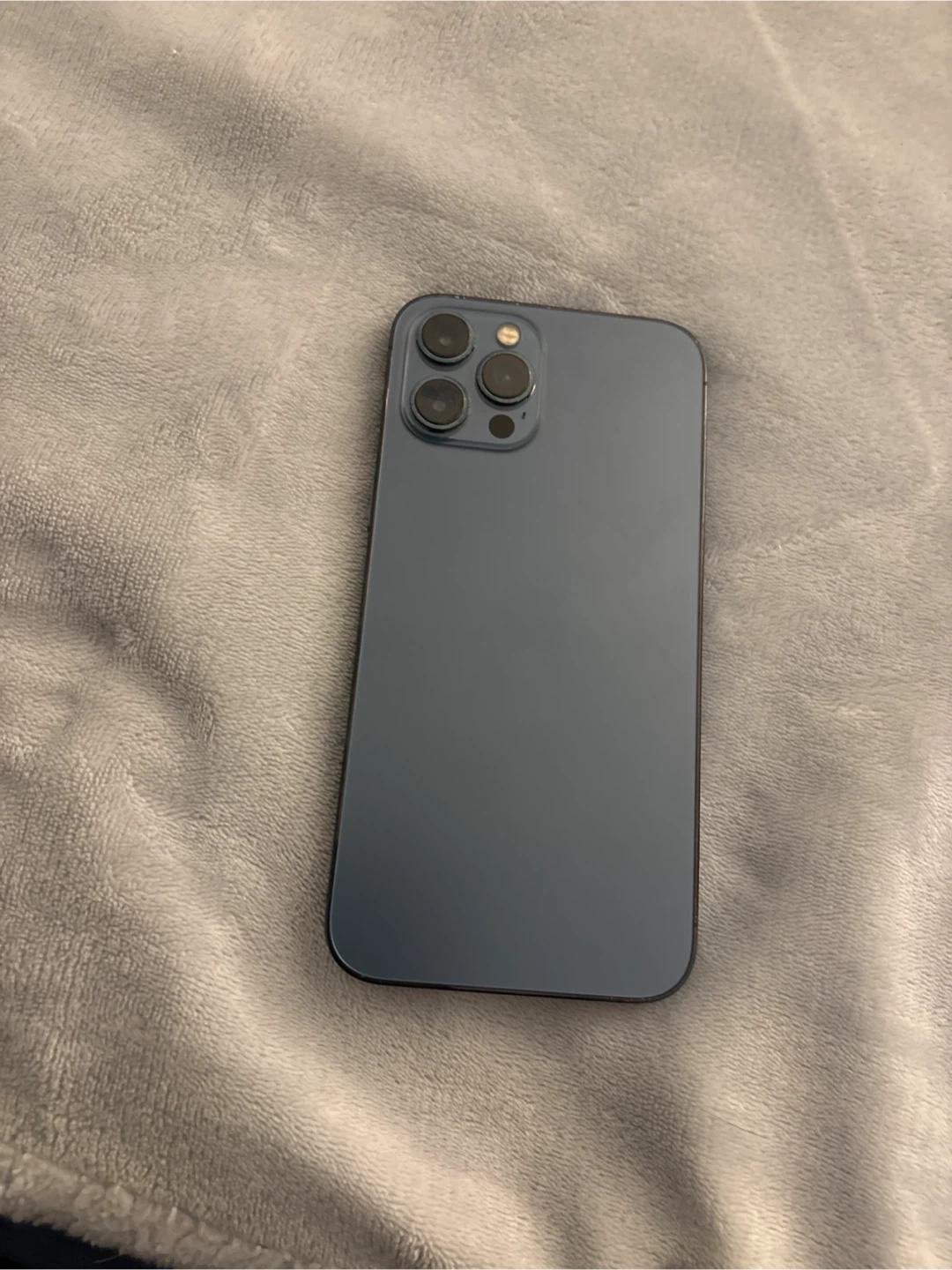 iPhone 12 Pro Pacific Blue