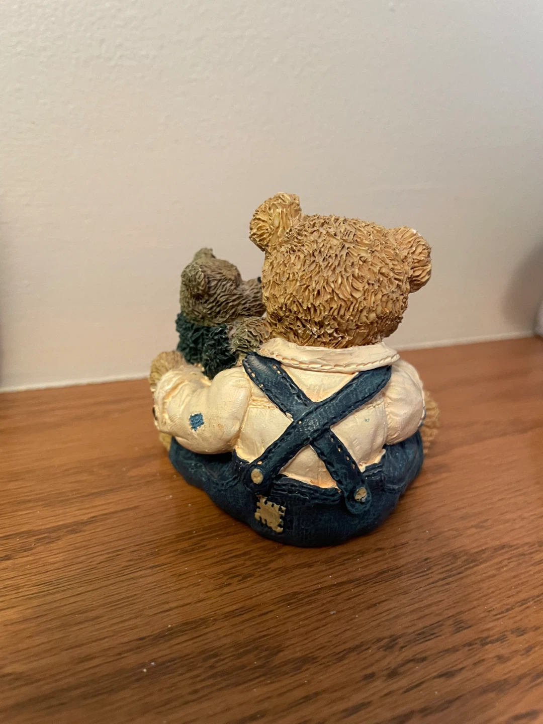 Figurine of two teddy bears reading a book - photo 2