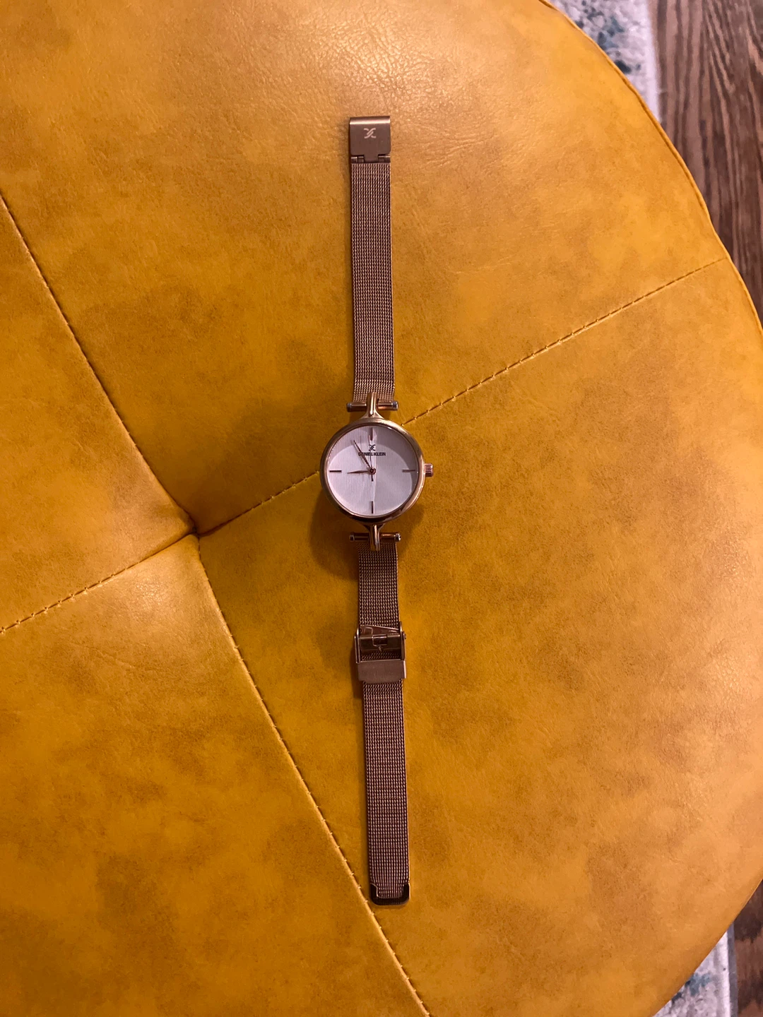Rose Gold Mesh Band Watch - photo 2