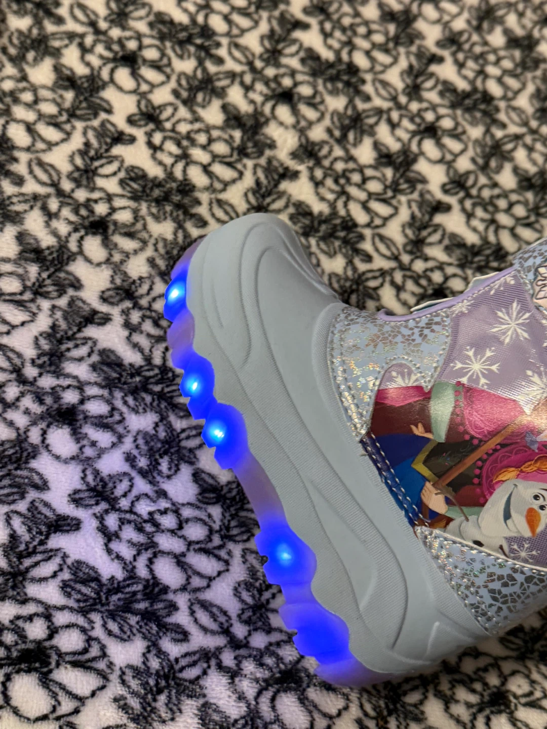 Girls Disney Frozen Light-Up Winter Boots Size 7 - photo 5