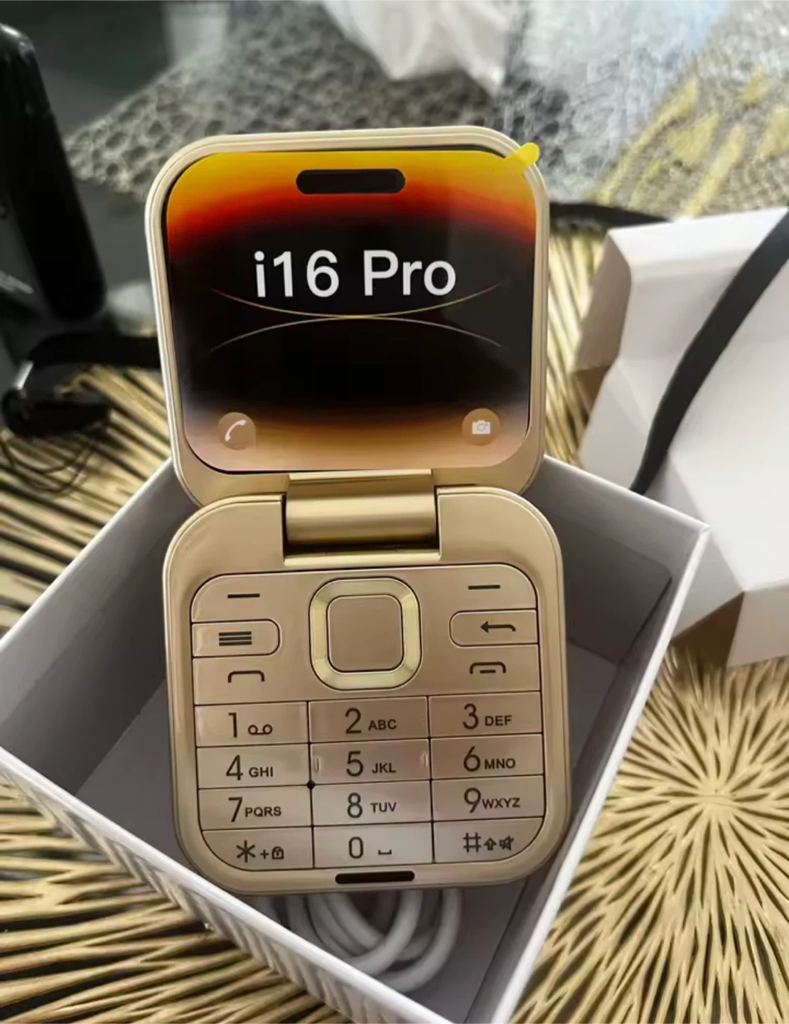 i16 Pro Flip Phone Gold look like iphone
