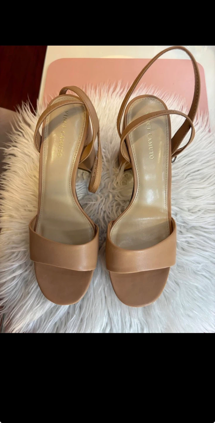US 8.5 Vince Camuto Tan Leather Block Heel Sandals