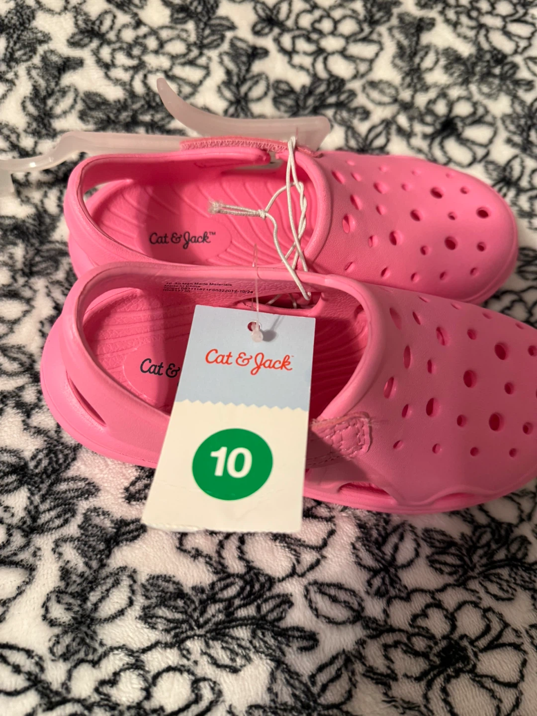 Cat & Jack Pink clog sandals  - Size 10 - photo 3