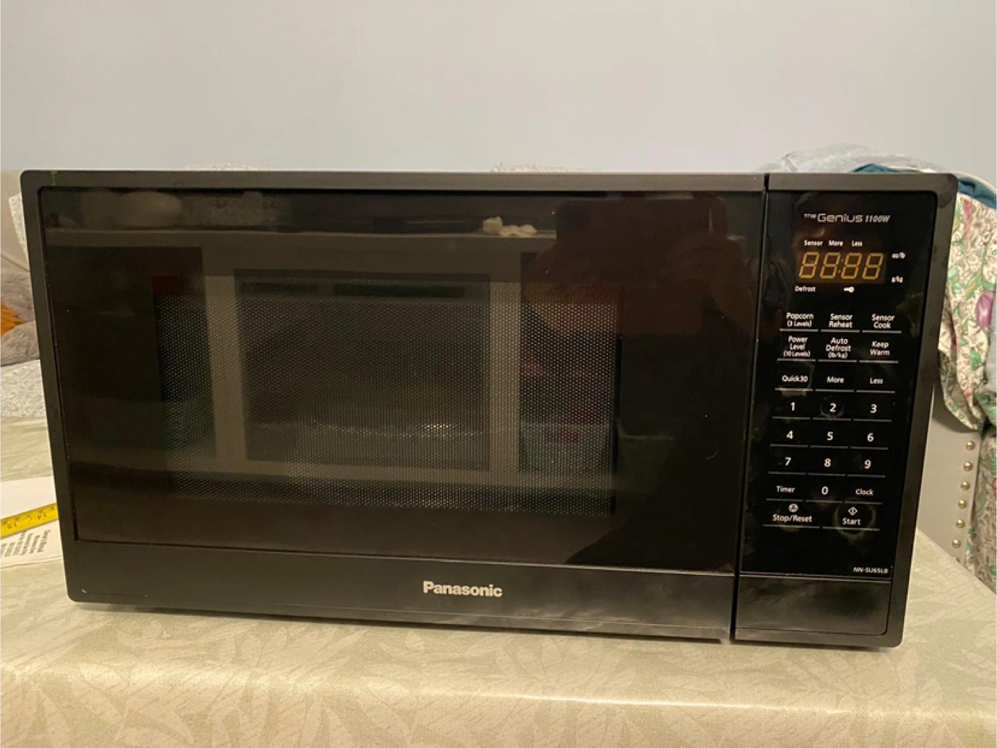 Panasonic Genius 1100W Microwave - photo 4