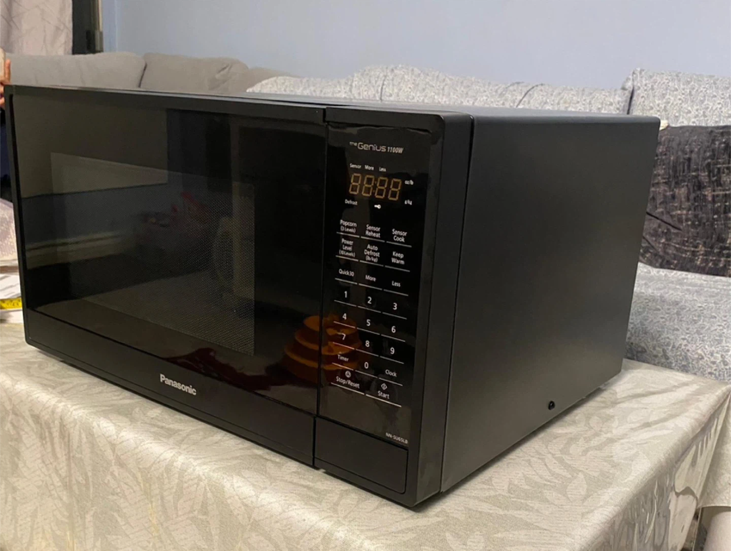 Panasonic Genius 1100W Microwave - photo 2
