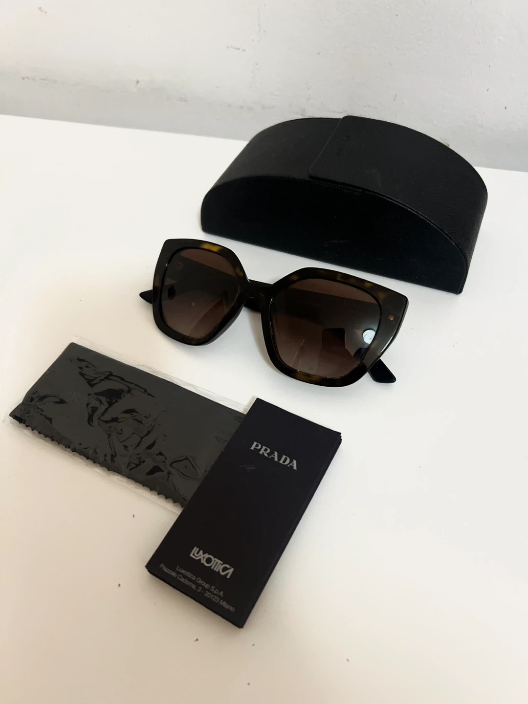 Authentic Prada PR 24XS Sunglasses - photo 2