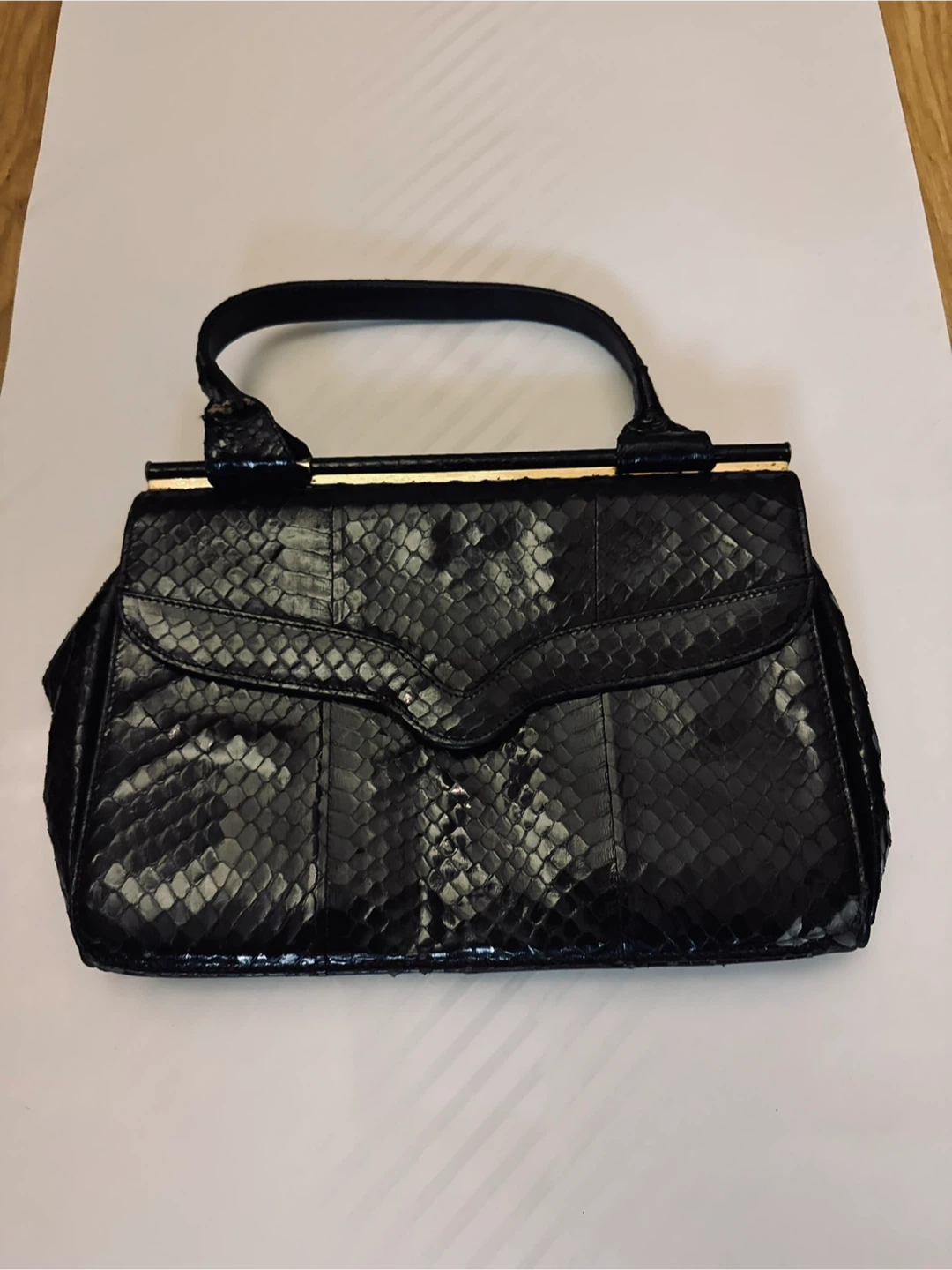 Black snakeskin handbag - photo 5