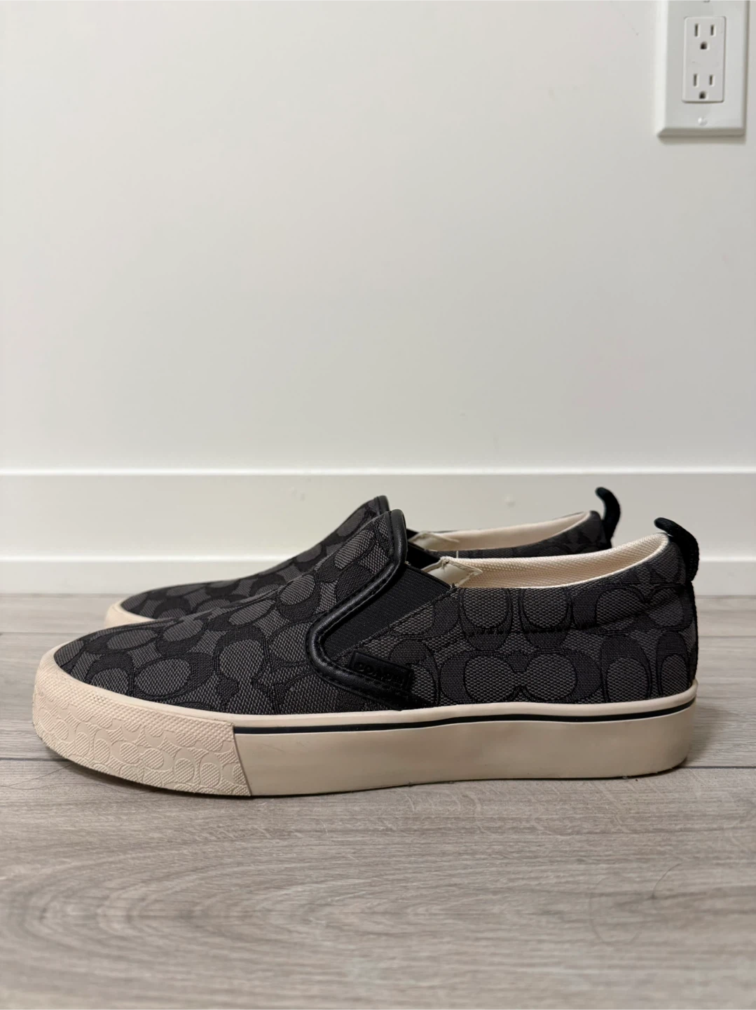 COACH Signature Slip-On Sneakers US 7.5 - photo 3
