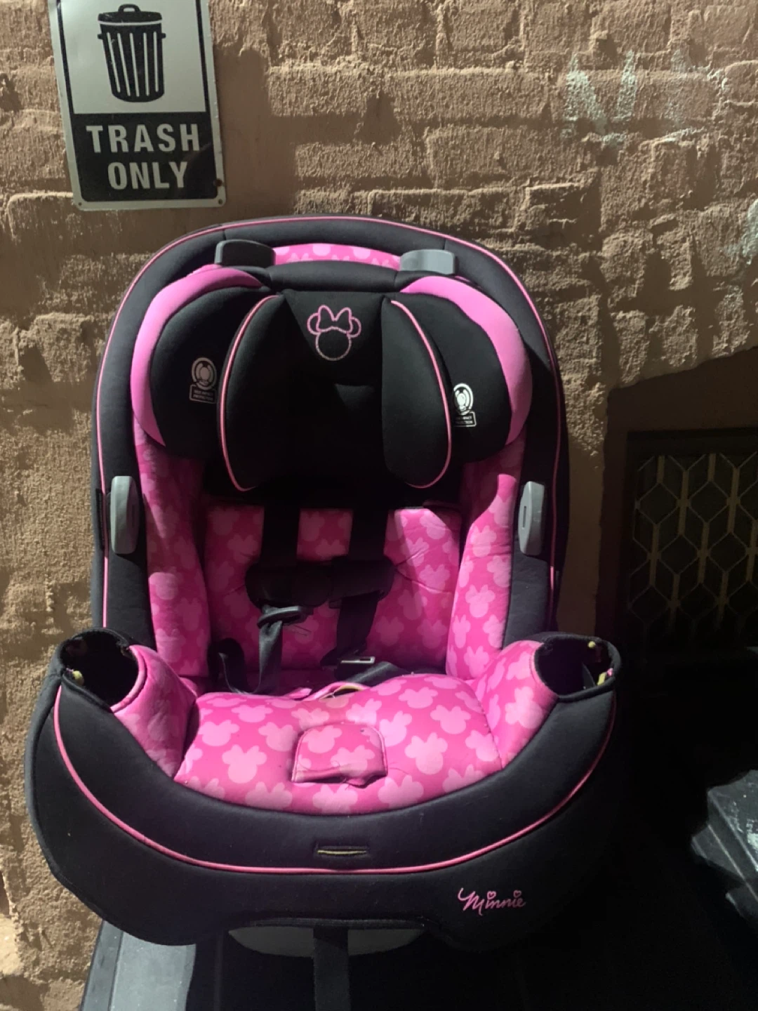 Disney Minnie Mouse Convertible Car Seat