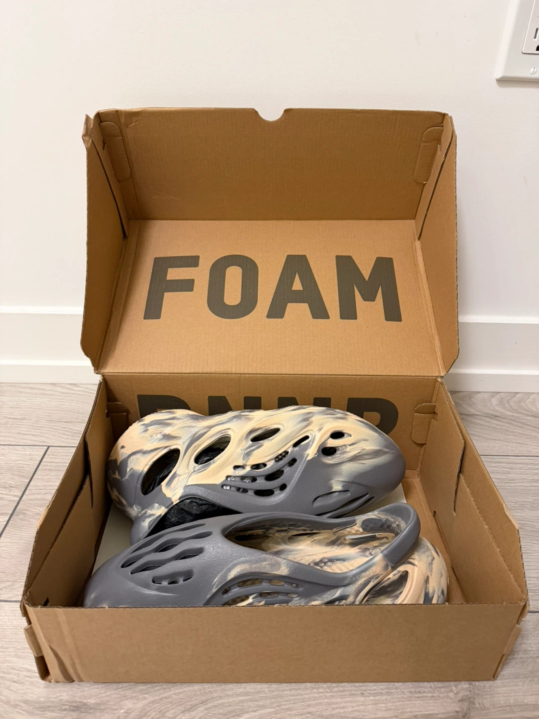 Adidas Yeezy Foam Runner Moon Grey US 7