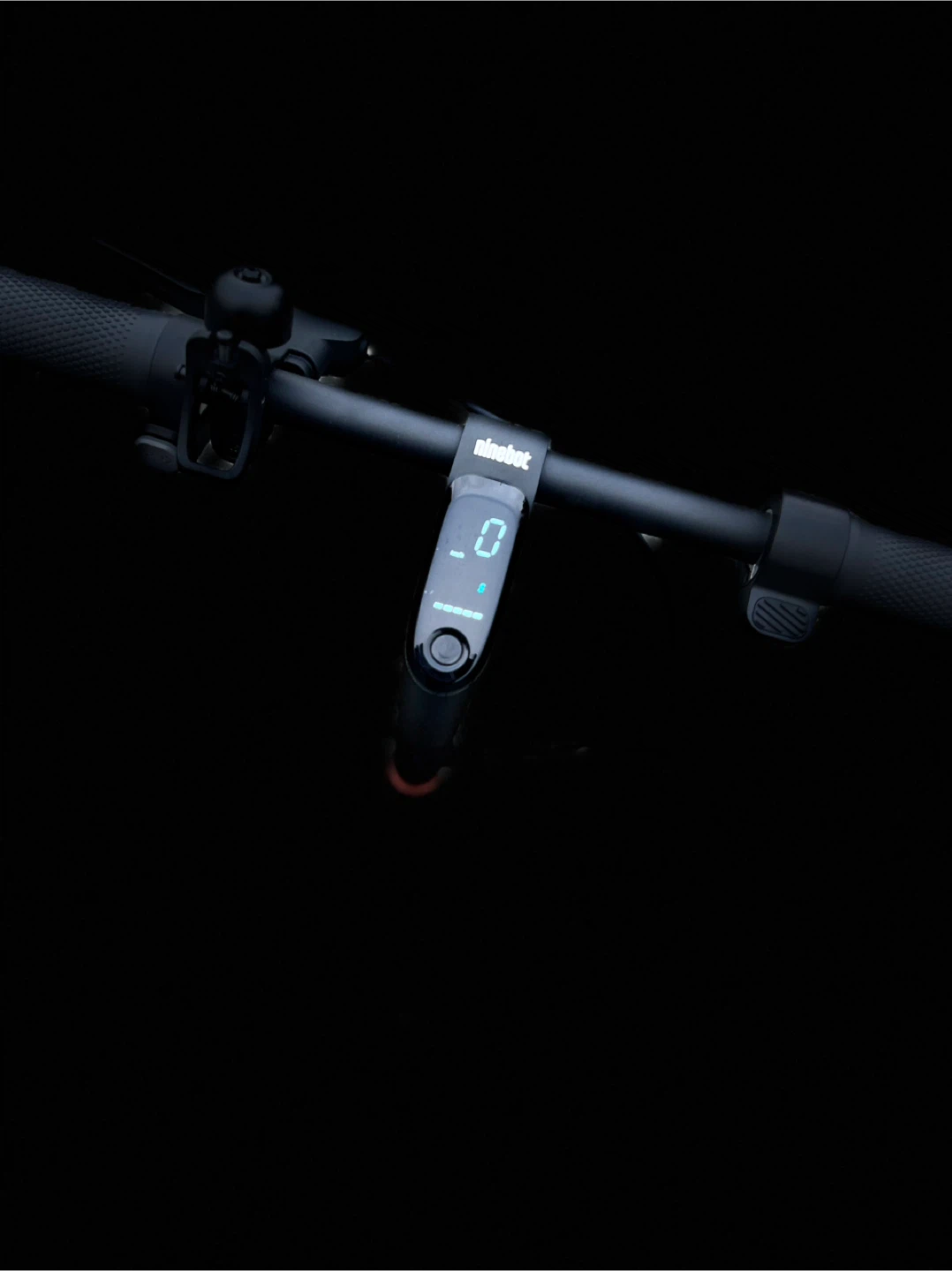 Ninebot Electric f2 Pro Scooter - photo 2