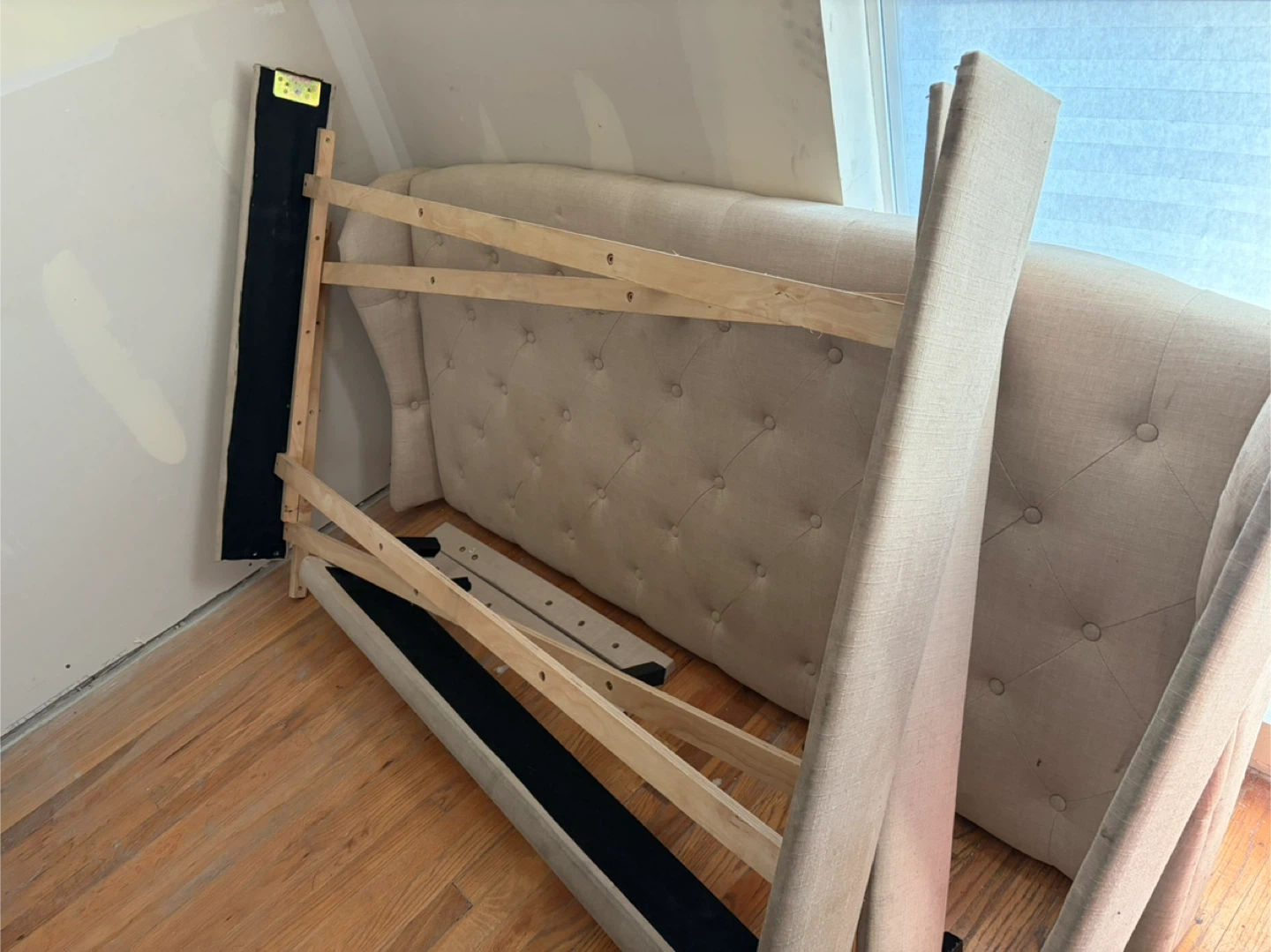 Upholstered Headboard& bed frame  Queen - photo 4