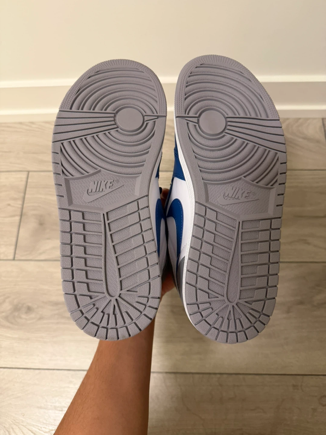 Nike Air Jordan 1 High True Blue US9 - photo 3