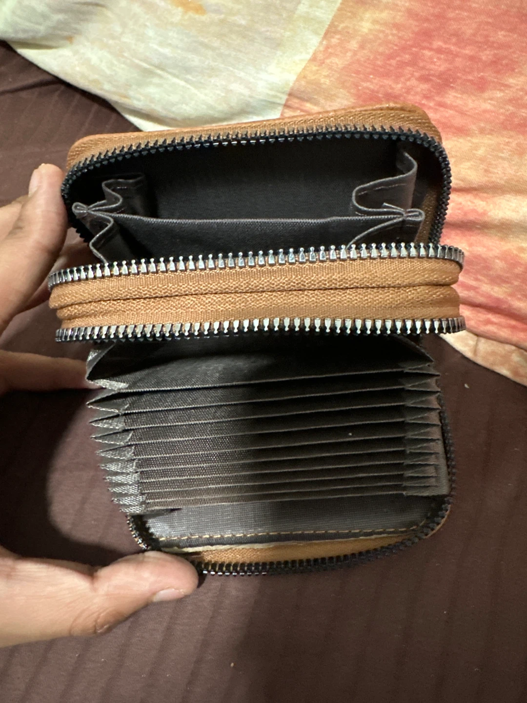 Bovi's Brown Checkered Zippered Card Holder Wallet - photo 2
