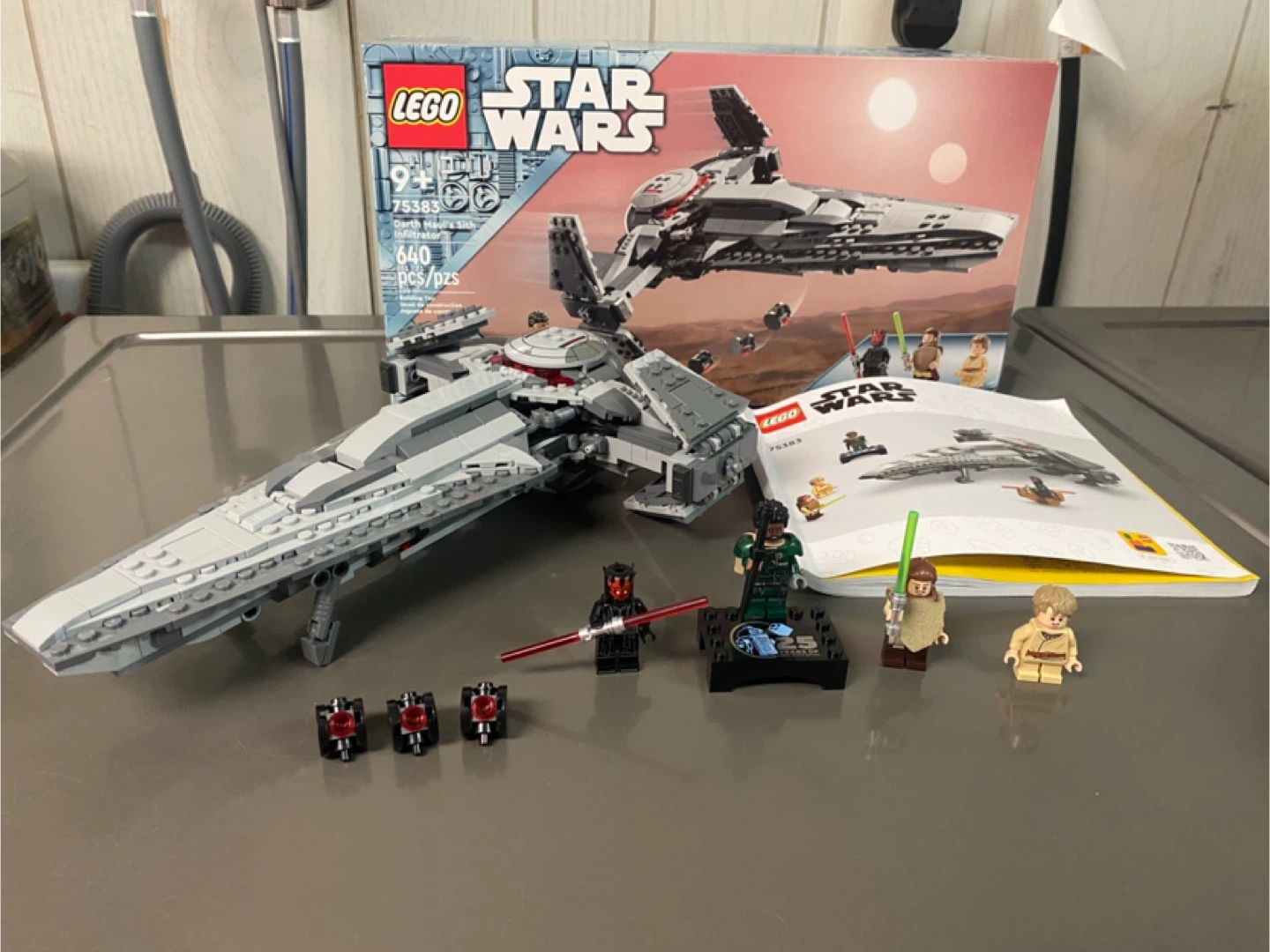 LEGO Star Wars Darth Maul’s Sith Infiltrator (75383) – Complete