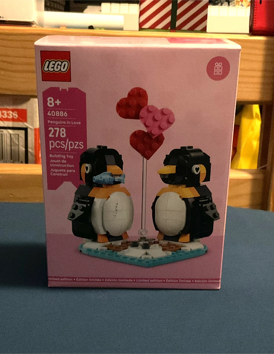 LEGO Set 40886 “Penguins in Love”