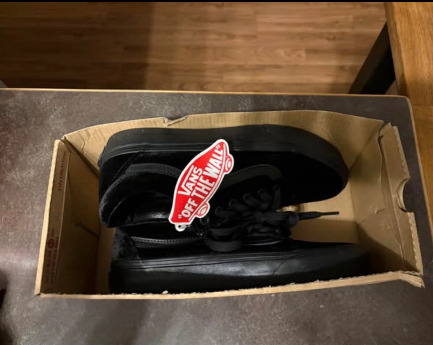 Unisex Old Skool Black Vans Velvet Shoes - photo 2