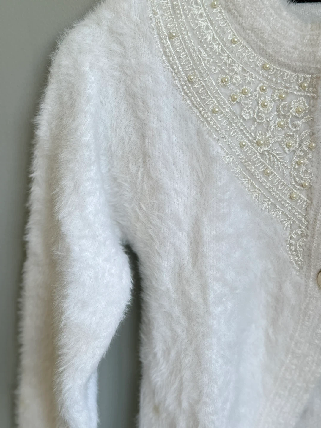 Toddler Sweater with embroidered details (new) 3-4 years - photo 2