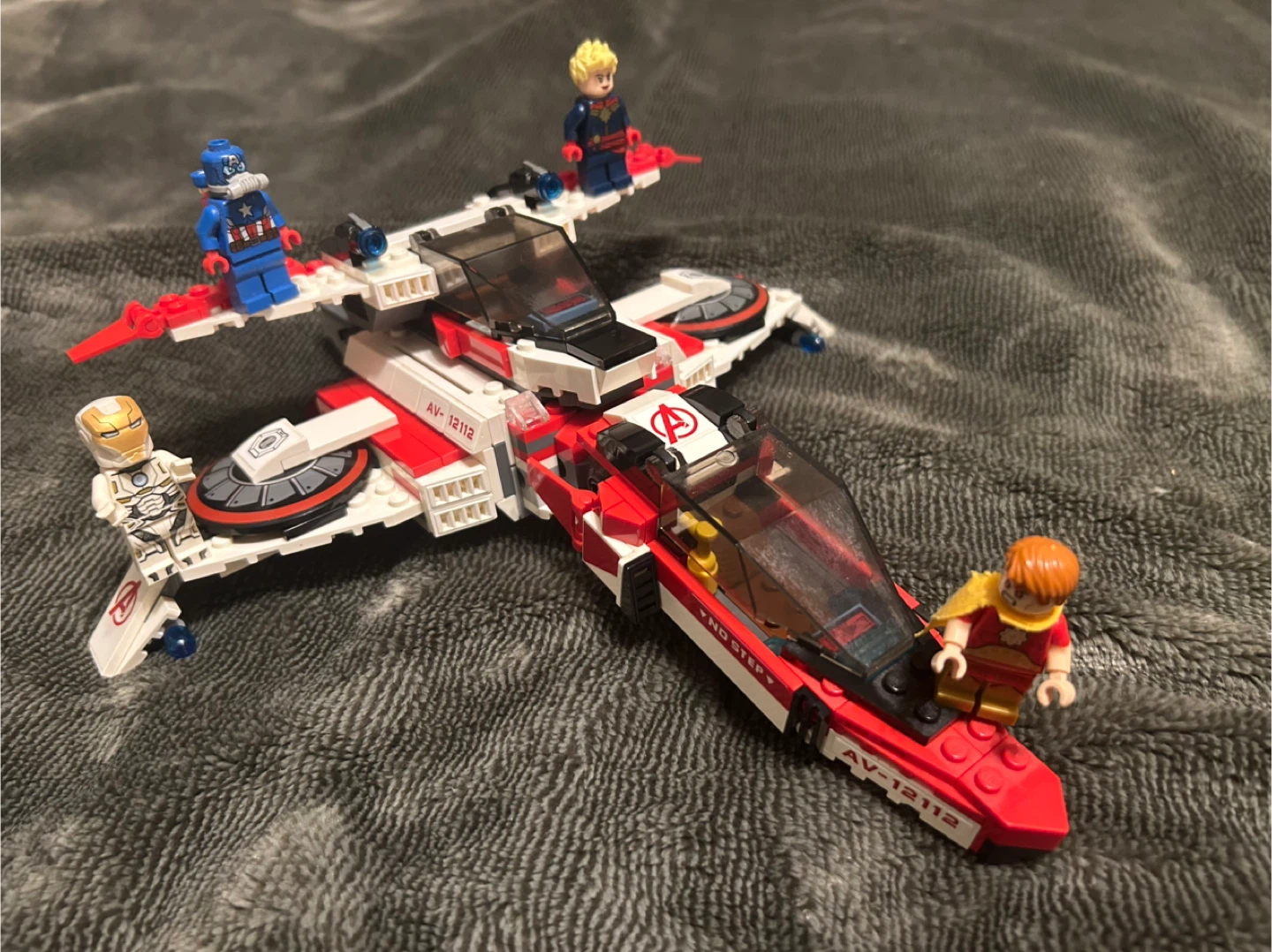 LEGO Marvel Avengers Quinjet 🥕 - photo 3
